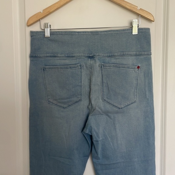 Spanx Women’s The Signature Straight Side Zip Jeans Lightwash 32 - Picture 6 of 10